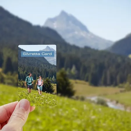 Neues Luxerioes Eingerichtetes Bock *