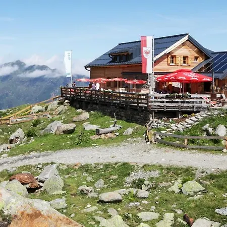 Neues Luxerioes Eingerichtetes Bock *