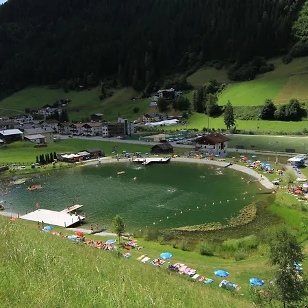 Neues Luxerioes Eingerichtetes Bock Lägenhet See