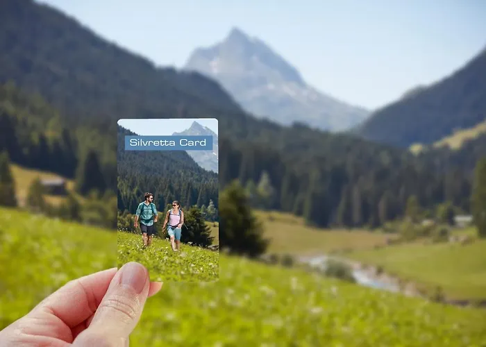 Neues Luxerioes Eingerichtetes Bock *