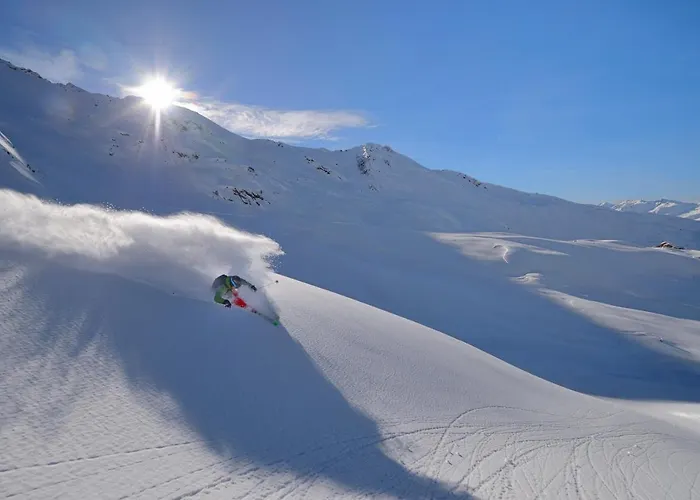 Neues Luxerioes Eingerichtetes Bock